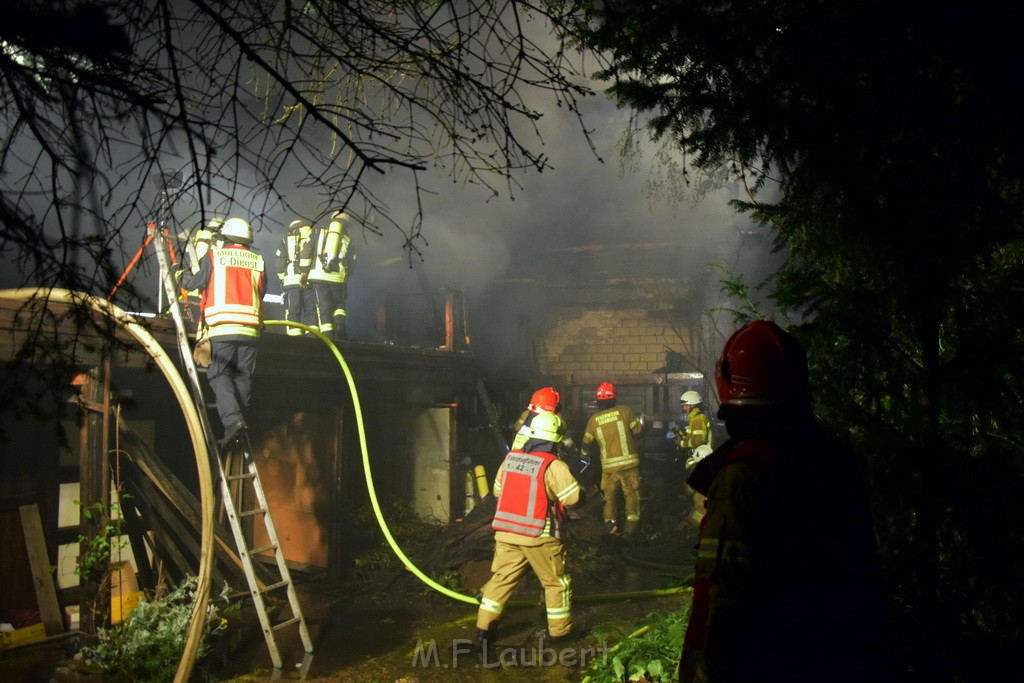 Grossfeuer Einfamilienhaus Siegburg Muehlengrabenstr P0198.JPG - Miklos Laubert